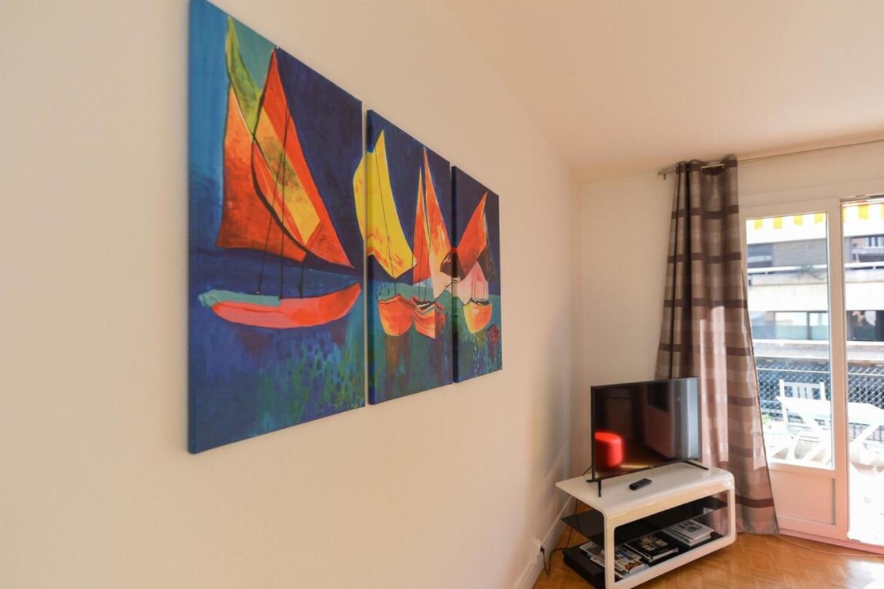 Furnished Apartment For 4 People In The City Center Анси Екстериор снимка